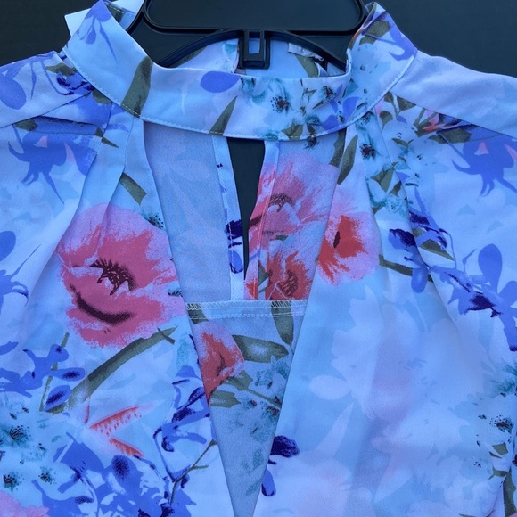 New GUESS Floral Blouse SZ S - Picture 3 of 8